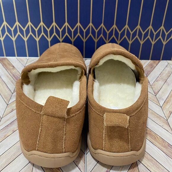 Mens Tan Suede Slip-On Slippers With Faux Shearling Lining & Rubber Sole NWOT - Picture 2 of 12